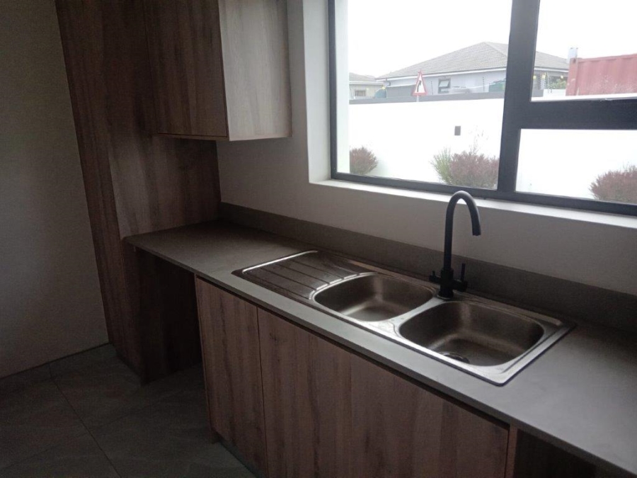 4 Bedroom Property for Sale in Wavecrest Eastern Cape